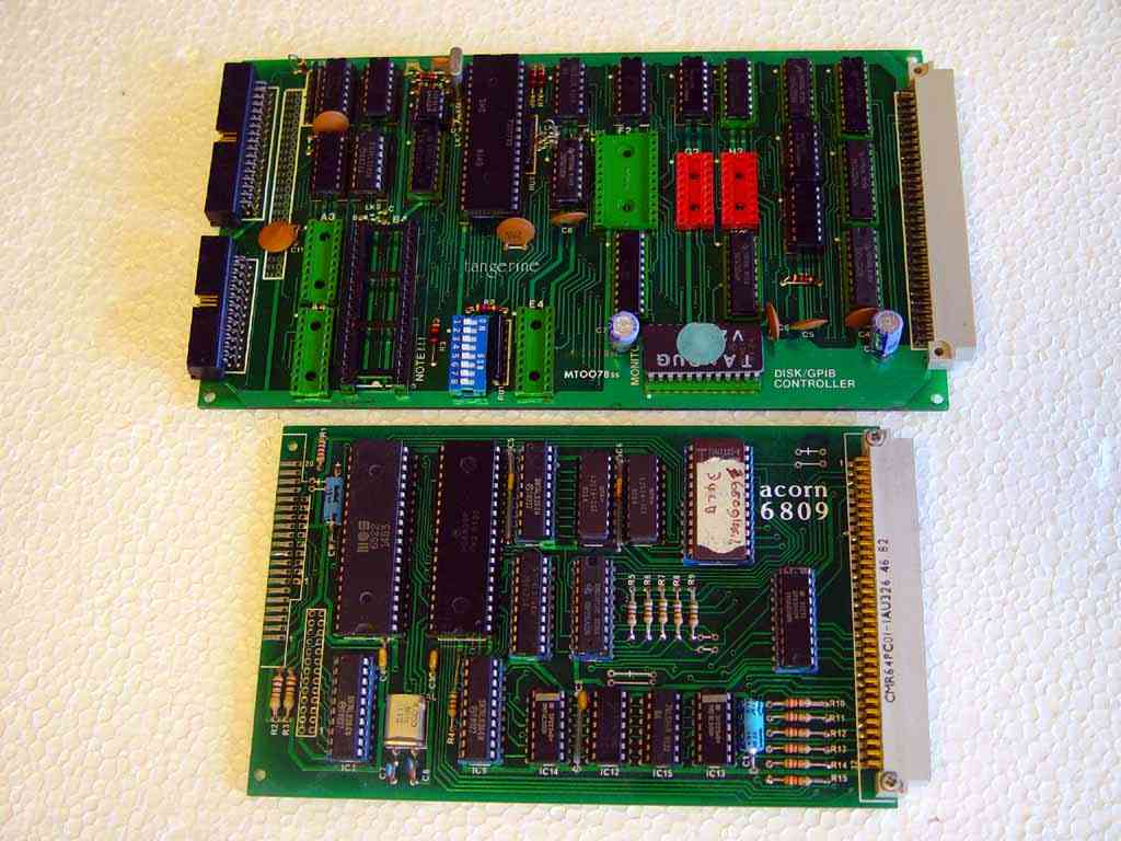 Microtan floppy card
and Acorn 6809 CPU