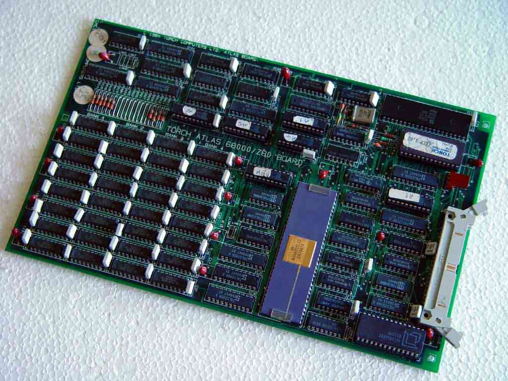 Atlas 68000/Z80 CPU
